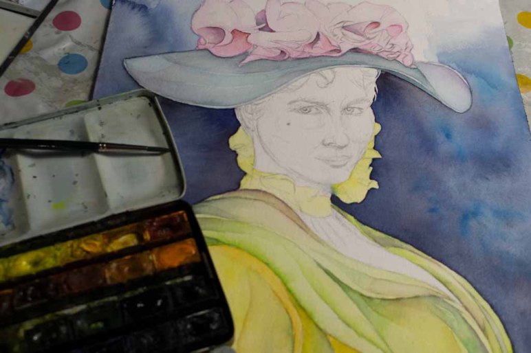 Durch Lasuren werden das Kleid und der Hut von Eliza Doolittle aus My fair Lady gestaltet © Frank Koebsch (1)